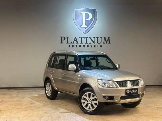 MITSUBISHI PAJERO TR4 2.0 4X4 16V 140CV FLEX 4P AUTOMÁTICO MITSUBISHI PAJERO TR4 2.0 4X4 16V 140CV FLEX 4P AUTOMÁTICO